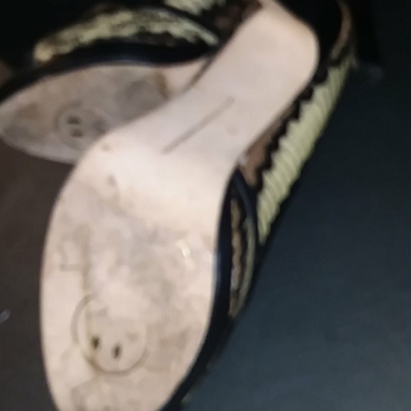 Beverly Feldman Size 7 1/2 M Snake skin 4" Heels - Picture 5 of 6